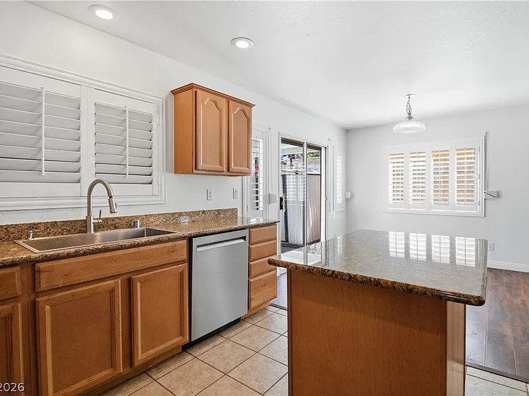 244 Camelback Ridge Ave — Photo 7