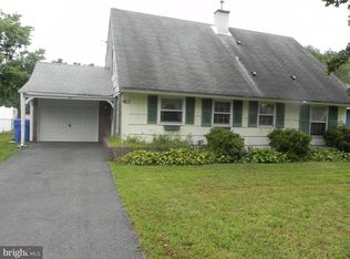 40 Balfour Ln, Willingboro, NJ 08046