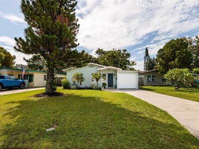 5527 Kelly Dr N, Saint Petersburg, FL, 33703