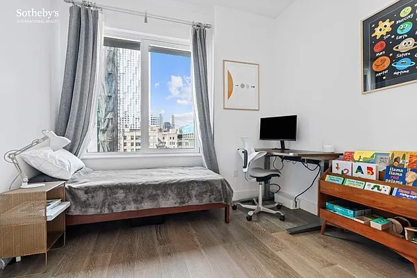 Rented by Sotheby's International Realty | media 6