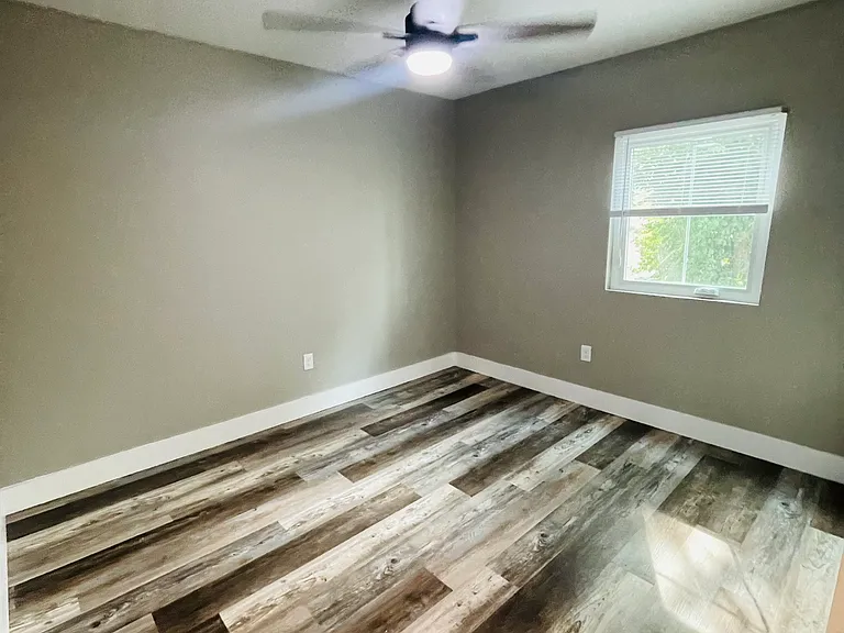 2099 Vienna Rd — Photo 8