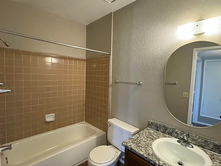 Renovated 2br2ba Bathroom 1