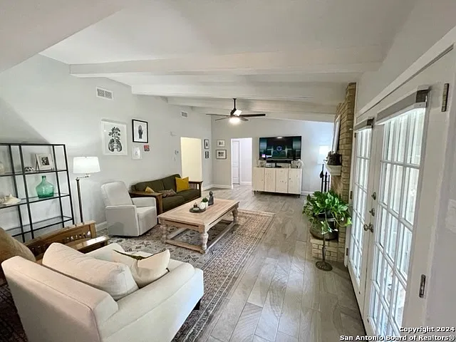 3 bed, 2.0 bath, 1445 sqft, $1,850 — Photo 4