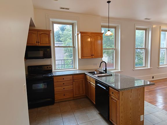 3rd image of 4204 Williamson Pl #2