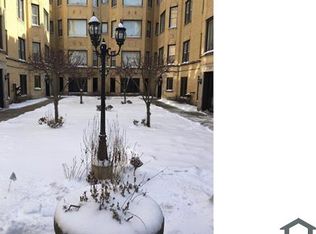 7527 S Essex Ave APT 1, Chicago, IL 60649