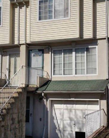 2nd image of 10 Ludwig Ln