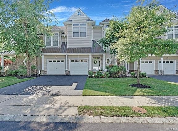 2nd image of 12 Sea Breeze Ct