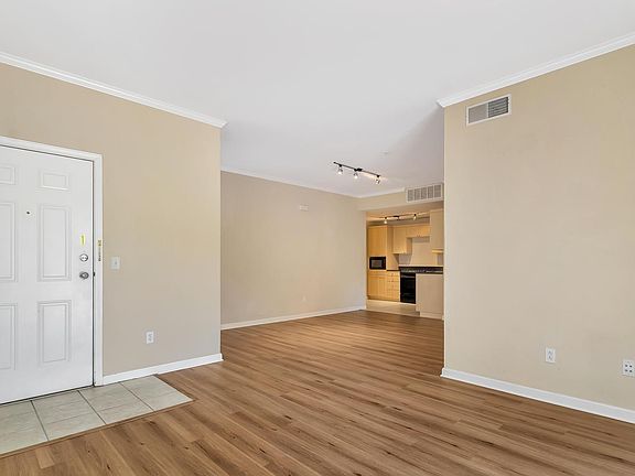 4th image of 1818 Moore Blvd APT 136
