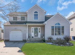 512 Delaware Ave, Point Pleasant Beach, NJ 08742