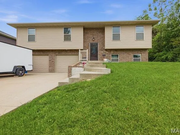 105 Mars St, Holts Summit, MO 65043