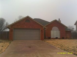 2817 N Towne Dr, Altus, OK 73521