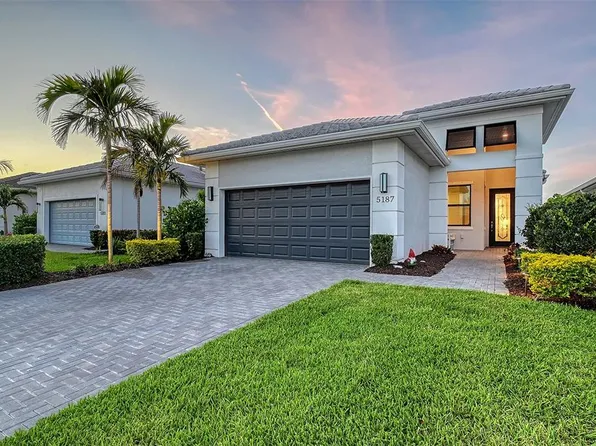 5187 Barnett Cir, Lakewood Ranch, FL 34211