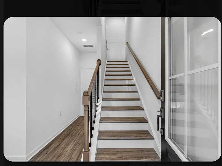 6162 Wayburn St #5 — Photo 5