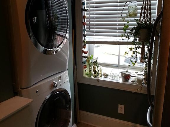 3rd image of 1304 W Main St #2