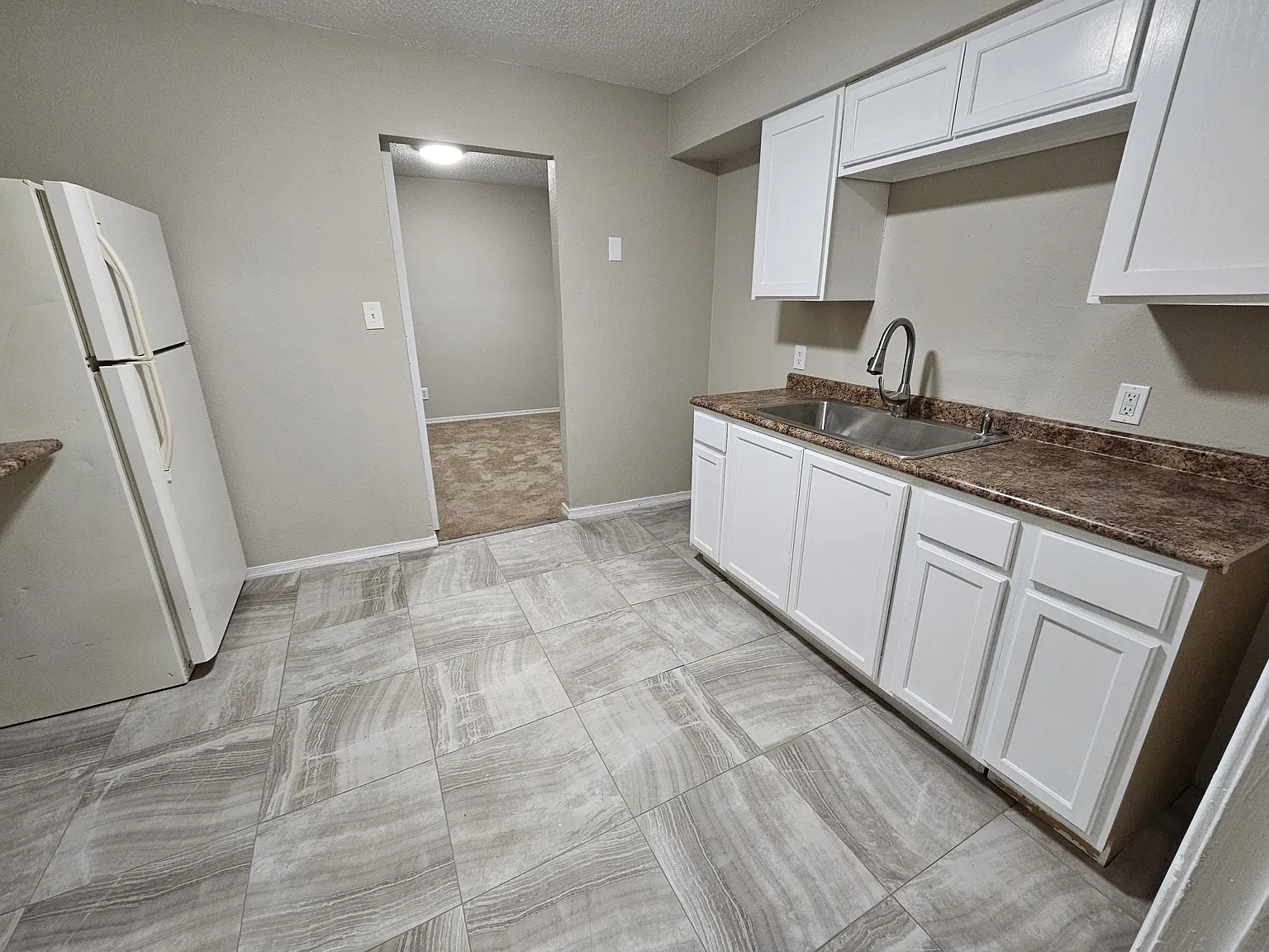 1 bed, $800 — Photo 2