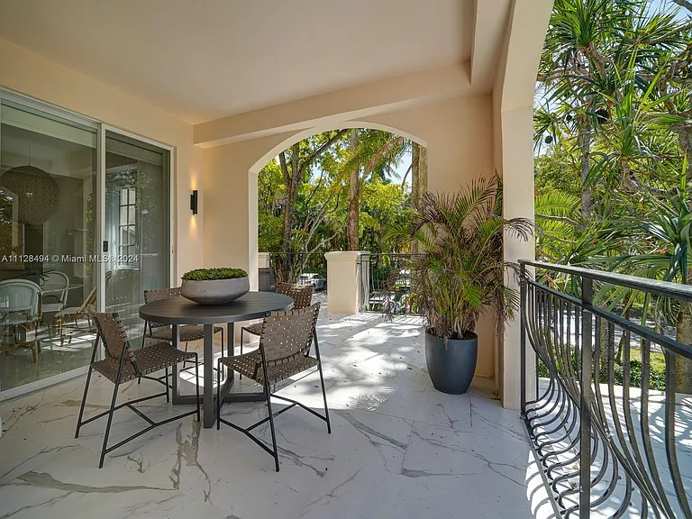 19117 Fisher Island Dr #19117 — Photo 18