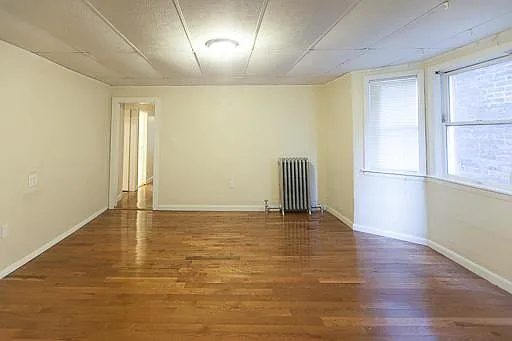 28 Monmouth St #1R — Photo 4