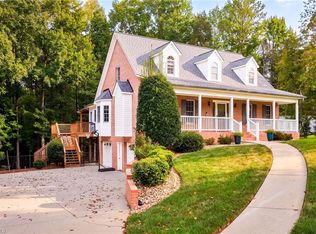 182 Crowfoot Ct, Lexington, NC 27295