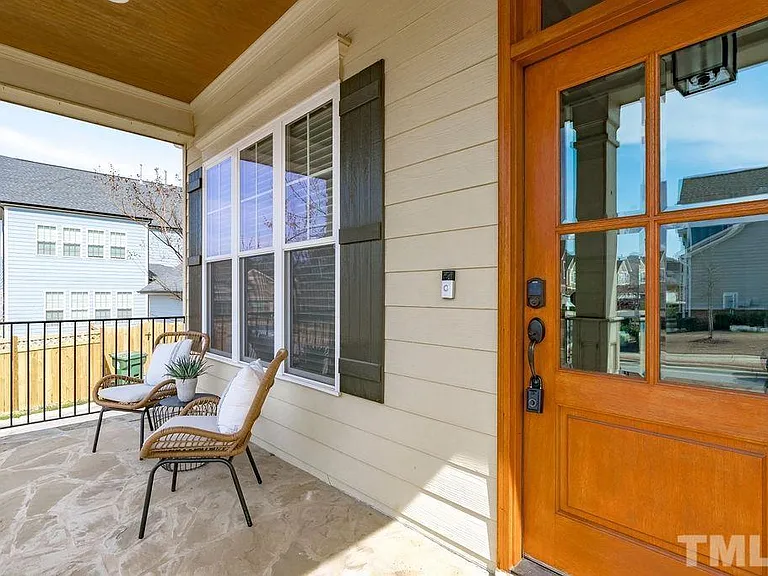1224 Sand Pine Dr — Photo 3