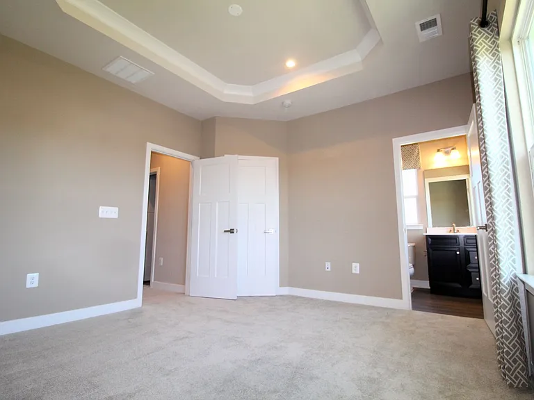 4489 Drysdale St — Photo 22