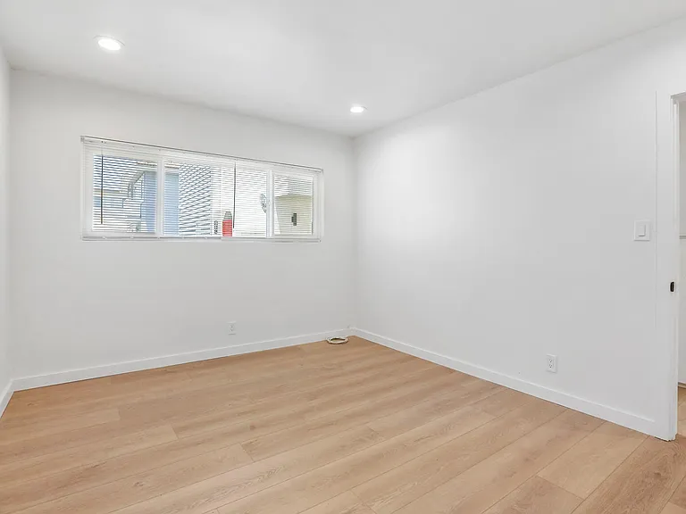 451 Normandie Pl #3 — Photo 13