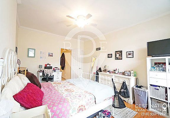 4th image of 30 Garnet St APT 4R