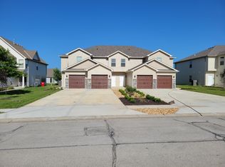 8044 SW 4th St, Blue Springs, MO 64014