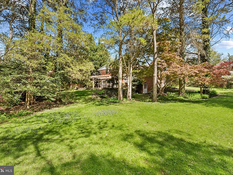 6523 Kerns Rd — Photo 35