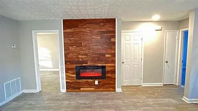 2 bed, 1200 sqft, $1,250 — Photo 4