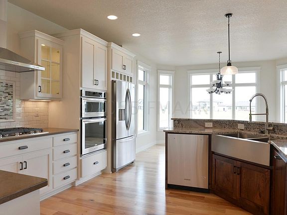 5th image of 4757 Lilac Dr