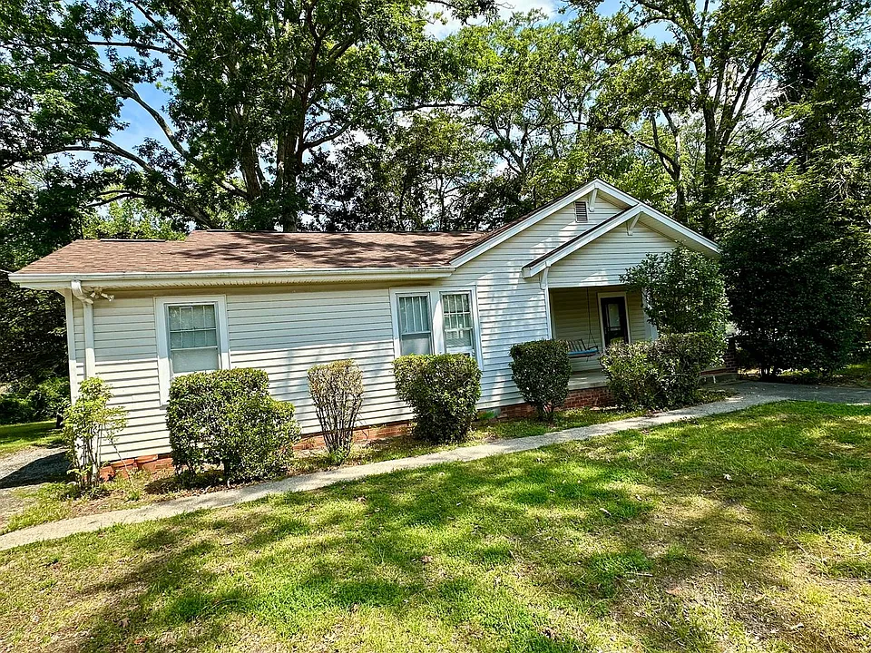 105 Cochran Rd