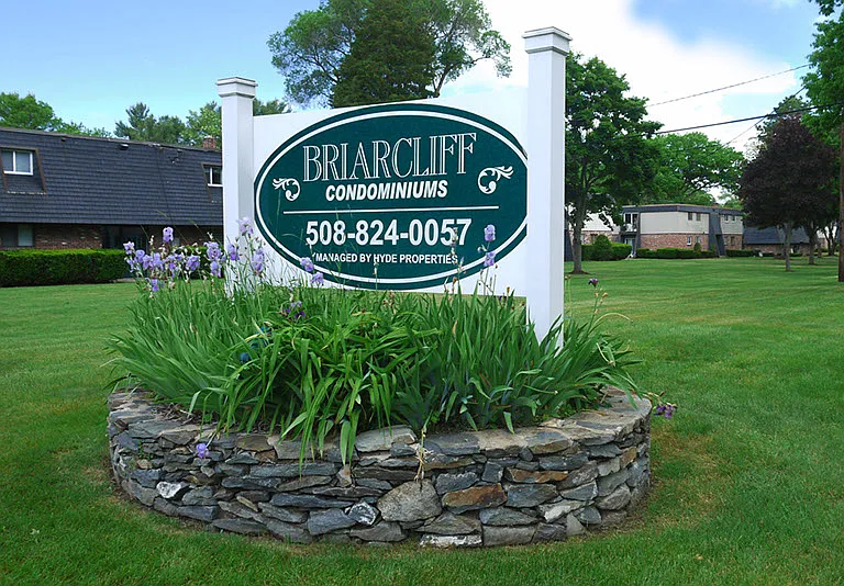 Briarcliff Codominiums — Photo 1