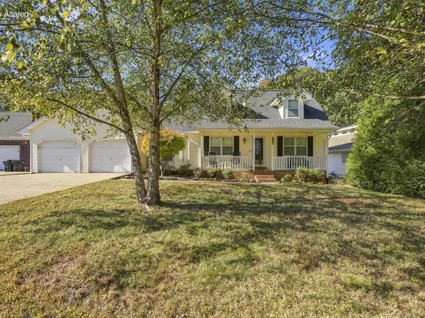 110 Valiant Dr, Paducah, KY 42001