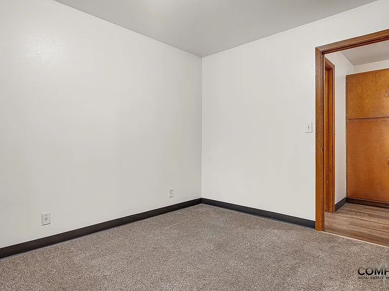 417 Washington St Apartments — Photo 11