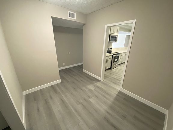 11858 Goshen Ave Unit 207 hallway