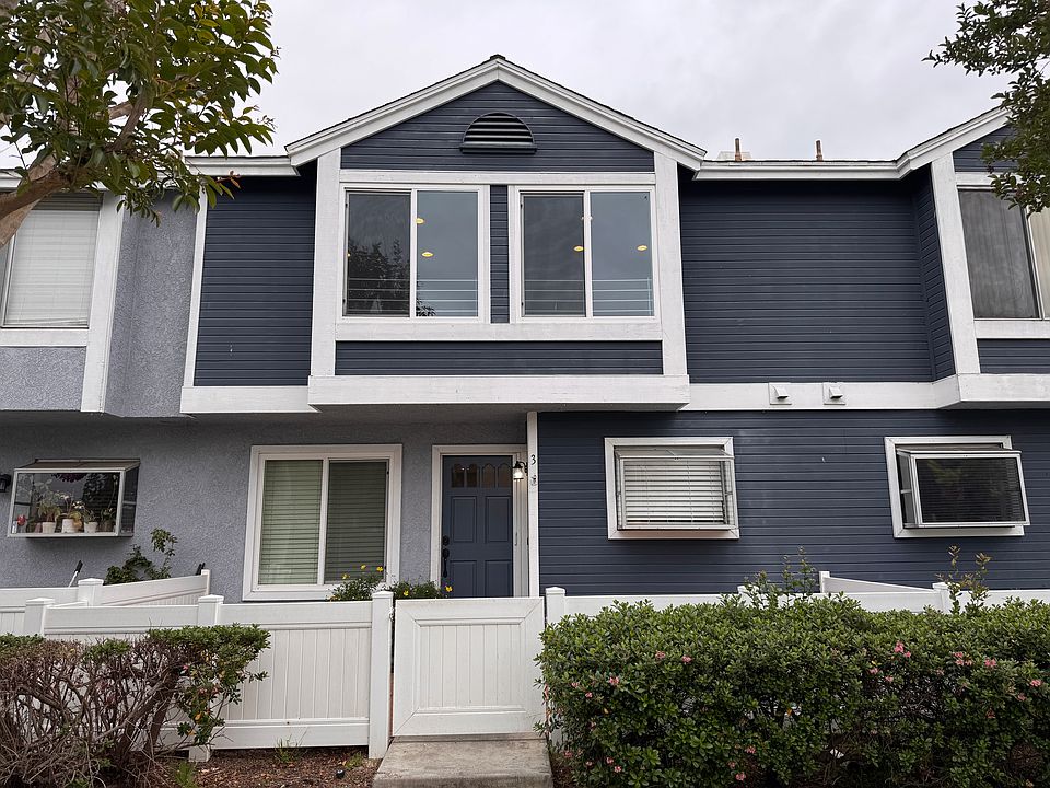 1st image of 3 Briarwood Ln