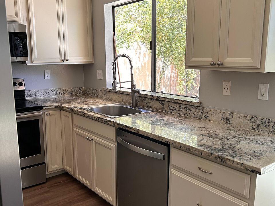 1st image of 838 Highland Ave APT 2