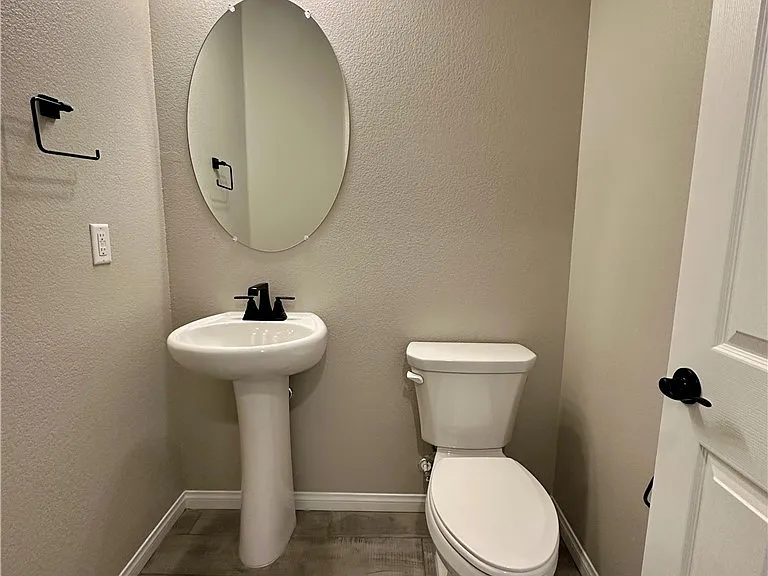 10216 Ullom Dr — Photo 7