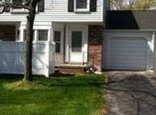 42195 Old Pond Cir #36, Plymouth, MI 48170