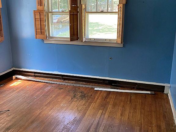 Bedroom; 1st floor. Hardwood