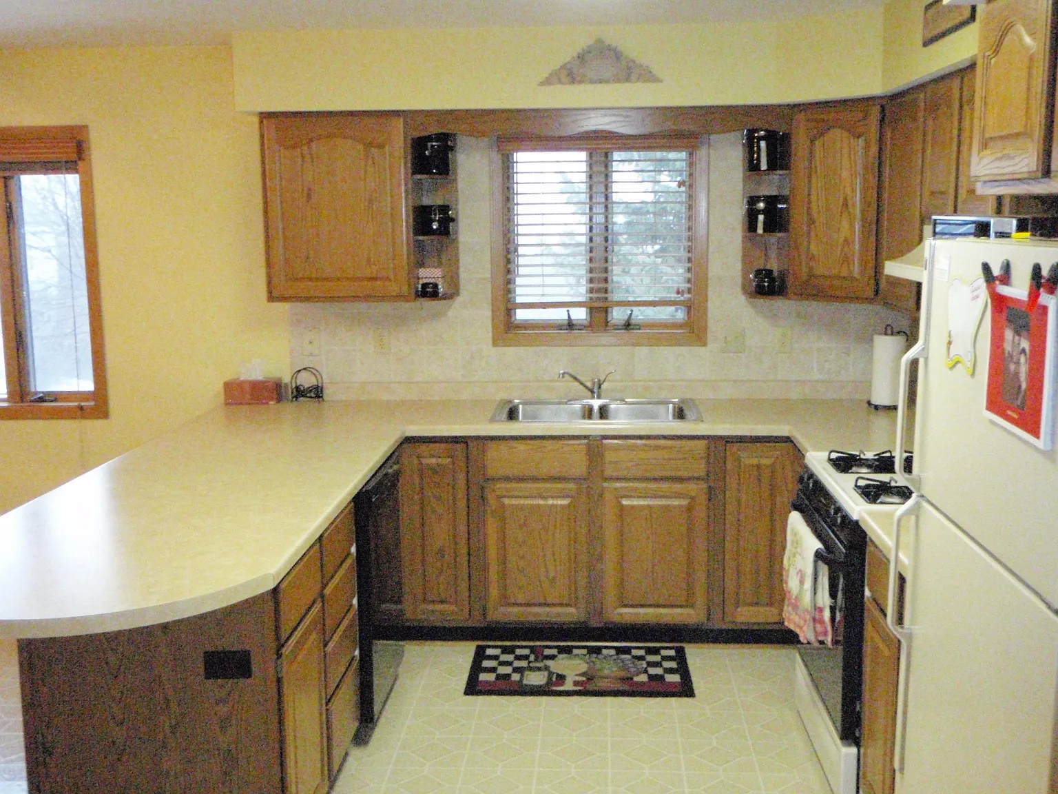 3 bed, 1734 sqft, $2,400 — Photo 4