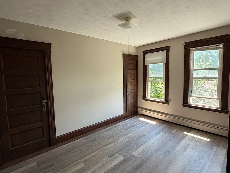 30 Farmington Ave #2 — Photo 5
