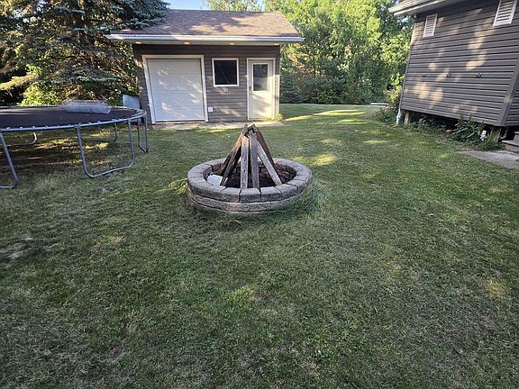 3rd image of 10920 Woodbrook Dr