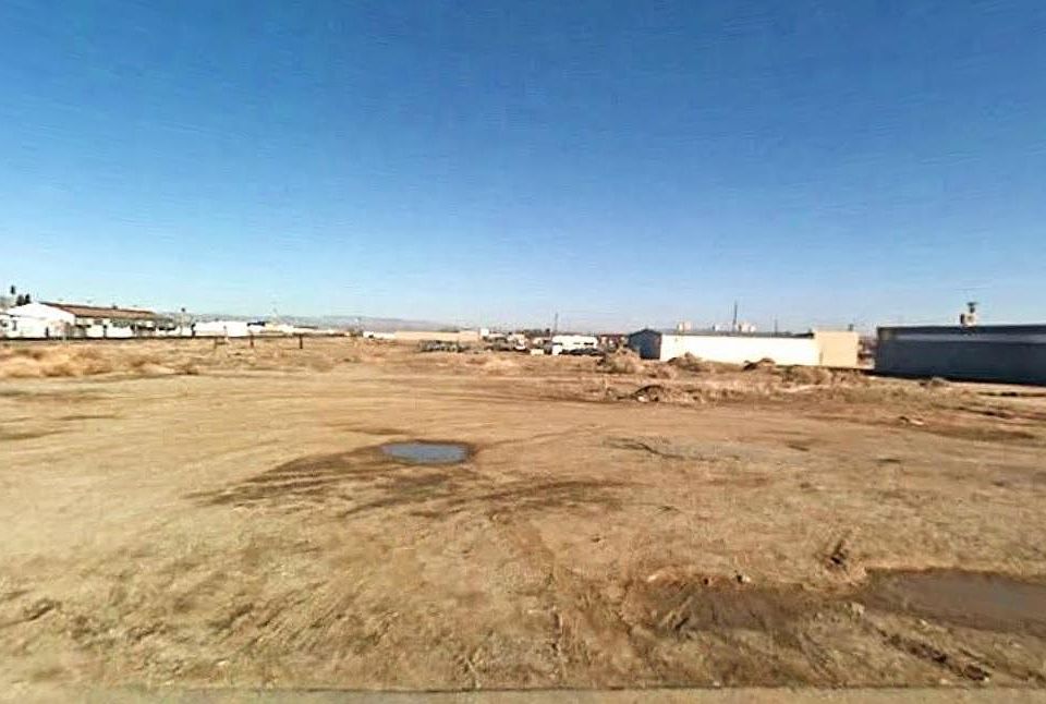 1st image of W Pondera St