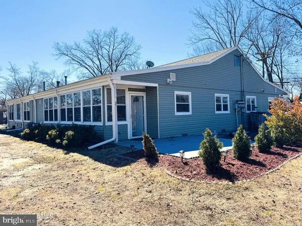 6 Pine St #C, Toms River, NJ 08753
