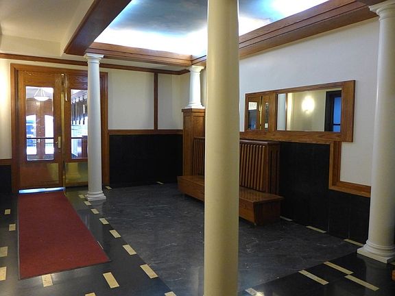 5th image of 142 E 27th St APT 4B