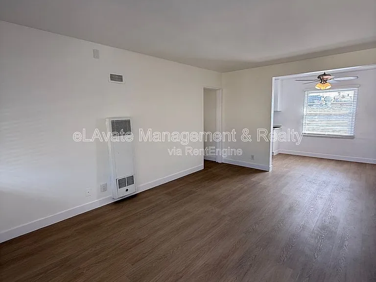 14119 Gilmore St #5 — Photo 7
