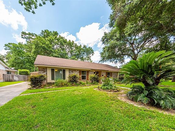 4th image of 1115 Calderwood Dr