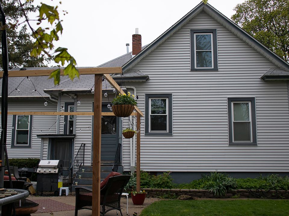 Building Photo 4