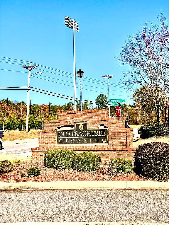 2818 Peachbrook Ln photo 1